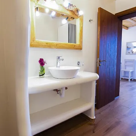 Bonzoe #4 Parikia (Paros)